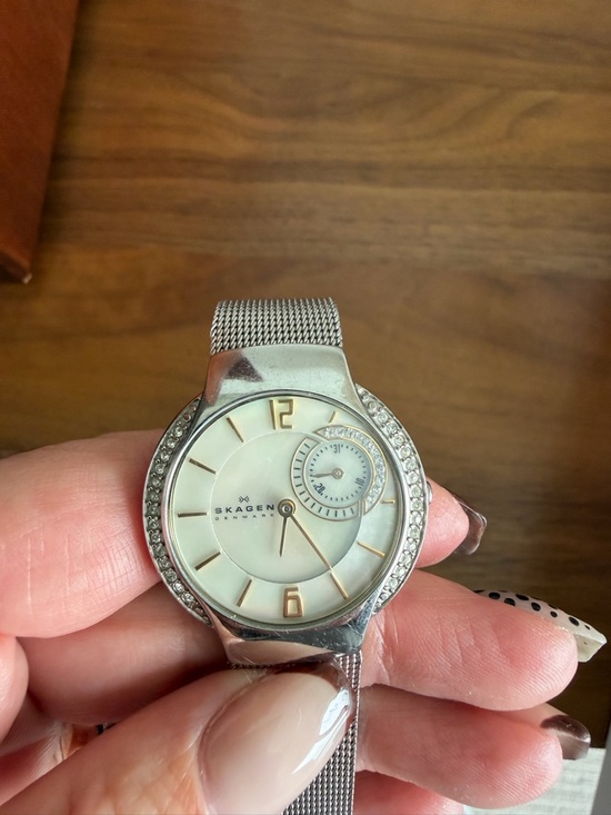 Disney Christmas 2025 Lil Rin Rin Plush Badge Red New